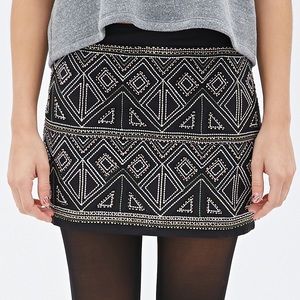 Geometric metallic bead mini skirt